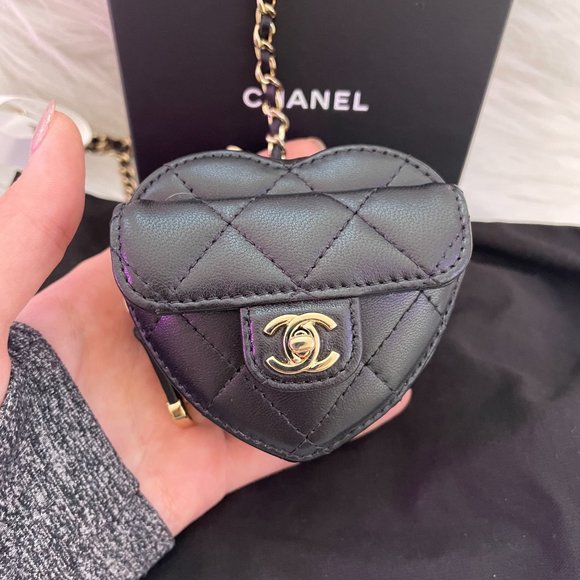NEW Chanel CC in Love Heart Necklace Mini Bag Coin Purse Black Quilted Lambskin - Picture 9 of 11